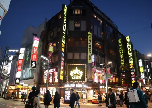 新宿駅東口徒歩一分 レストランビル